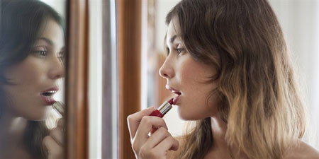 مواد تشکیل دهنده رژلب رژلب,مواد تشکیل دهنده رژلب,مواد سمی موجود در بعضی رژلب ها