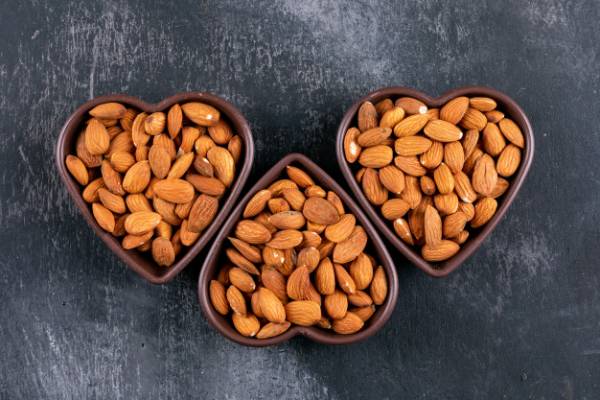 درمان سنگ کلیه با روغن بادام روغن بادام