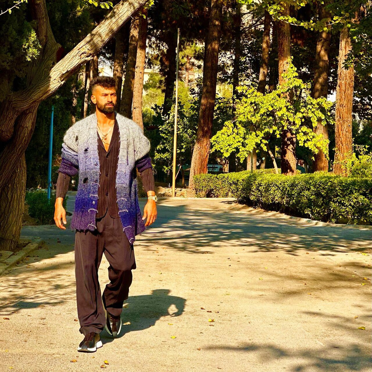 عکس| استایل جدید و خاص رامین رضاییان با زنجیر طلا