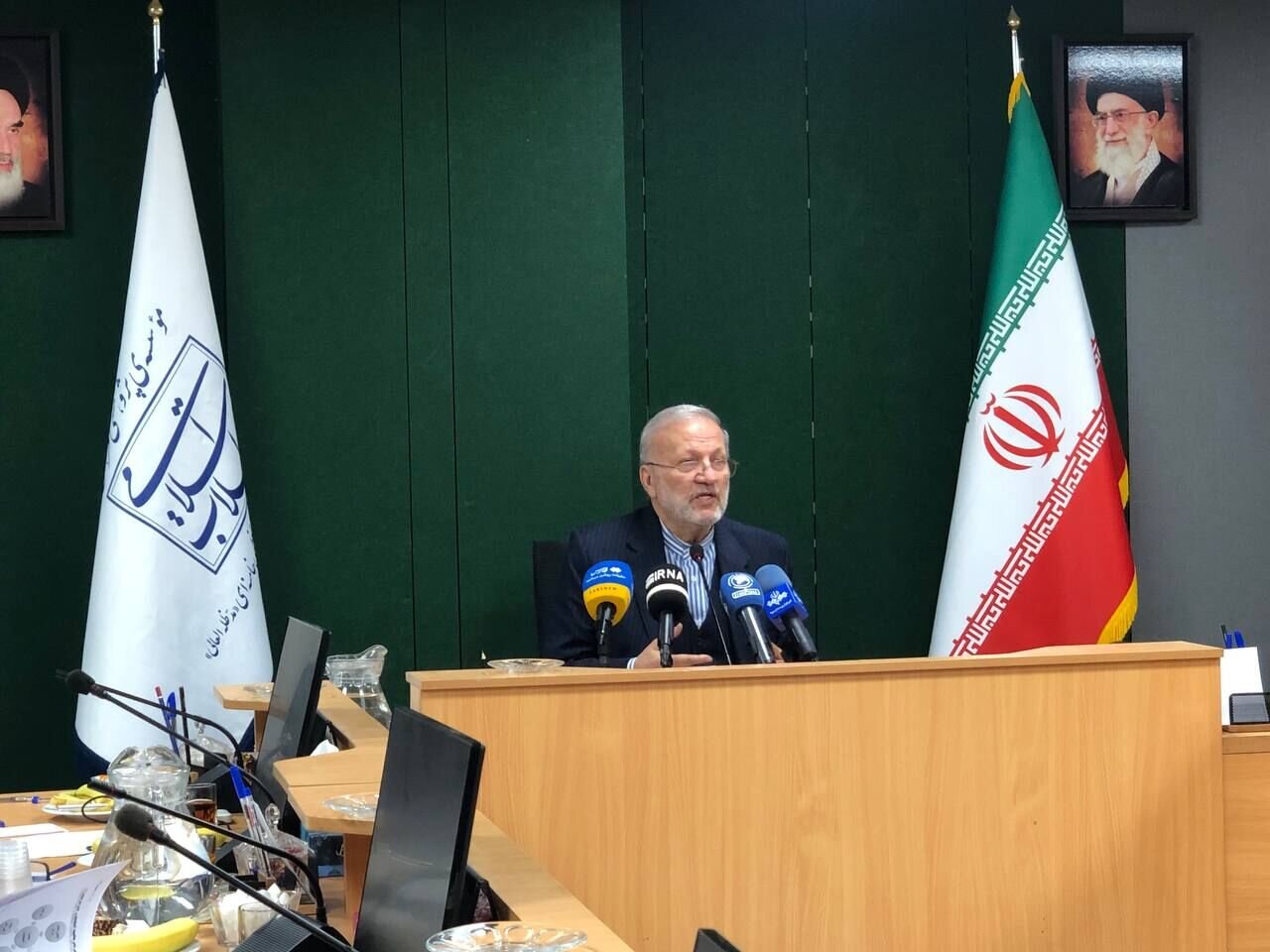 کنایه متکی به اصلاح‌طلبان؛ مجوز نمی‌گیرید که انتخابات را تحریم کنید/ نبوی: نیروهای صفر کیلومتر وارد نظام و مجلس نمی‌شوند اگر...