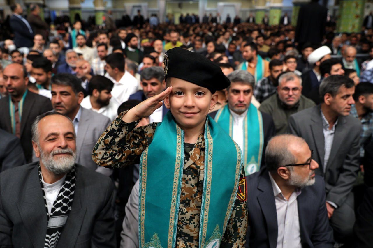 تصاویری از مهمانان متفاوت بیت رهبری