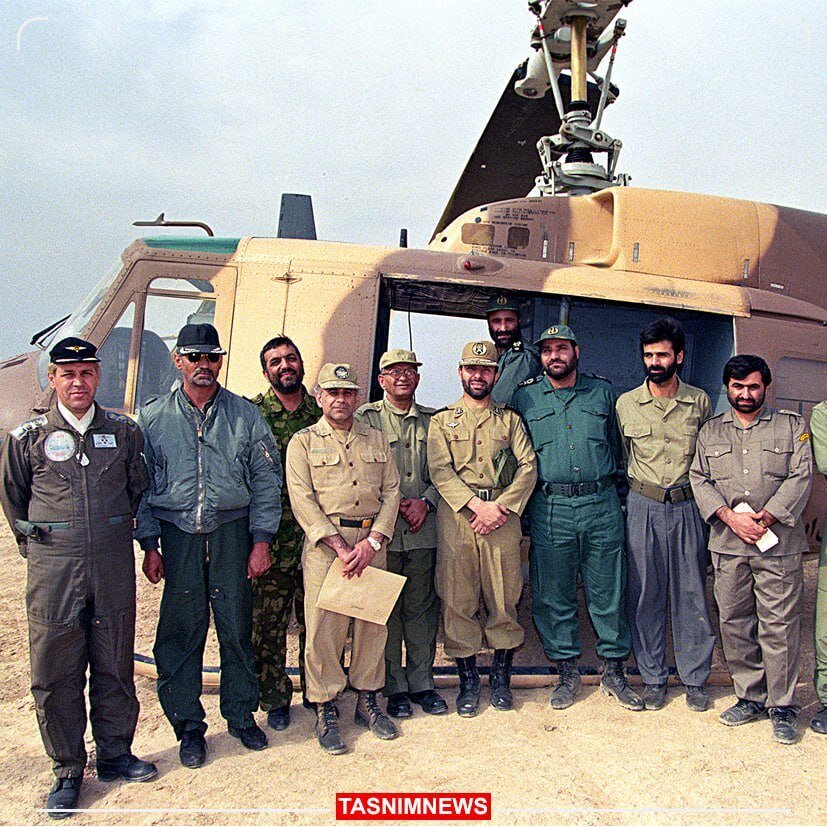 عکسی قدیمی از شهید سردار زاهدی در کنار شهید صیاد شیرازی