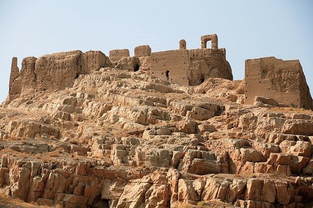 معرفی دیدنی‌ترین جاذبه‌های گردشگری اصفهان/از راز عجیب «منارجنبان» تا ساختارهای تاریخی «مادی»