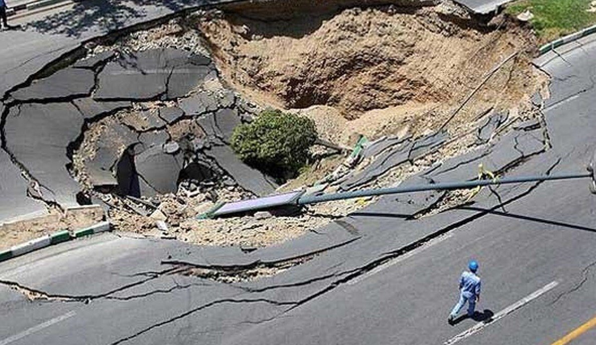 جریان دائمی زاینده رود از سراب تا پایاب تنها راه نجات اصفهان