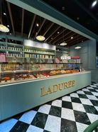 نام اصفهان در منوی شیرینی‌فروشی افسانه‌ای فرانسوی در قلب تورنتو