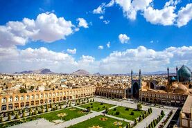 همه نگران اصفهان به جز…