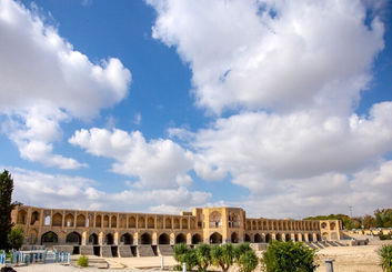 تنفس راحت در نصف‌جهان زیر سایه مه‌دود؛ هوای اصفهان و ۵ شهر مجاور در وضعیت «قابل قبول» ثبت شد