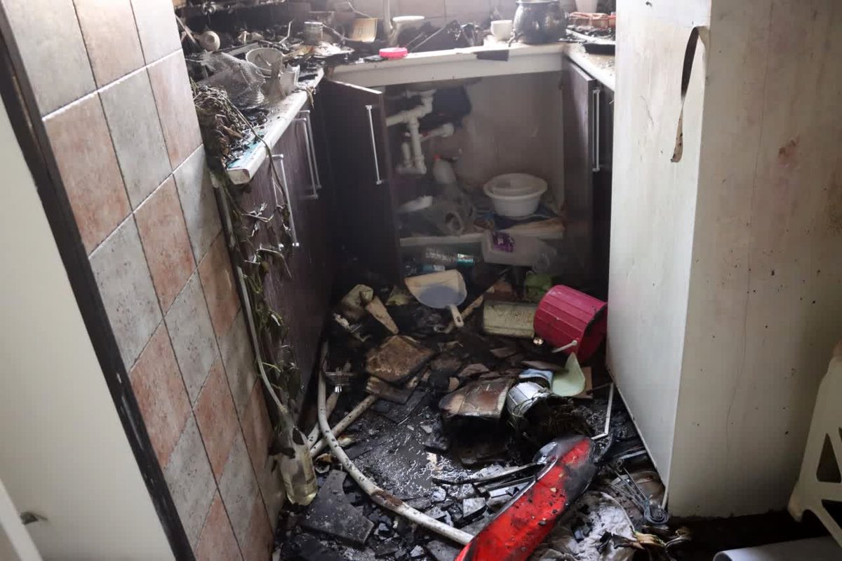 حلقه آتش دور ۳ نفر در طبقه چهارم+عکس