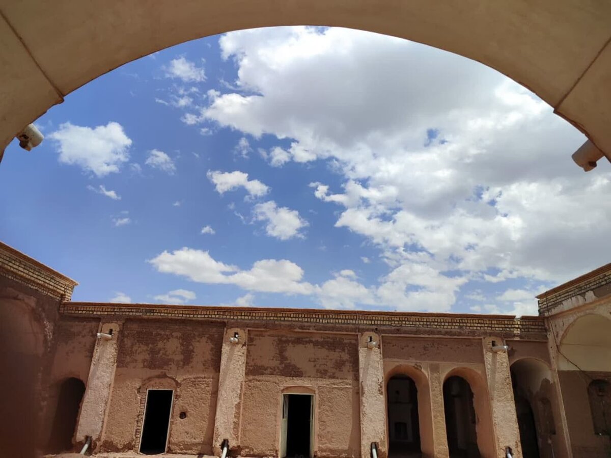 غیبت آسمان