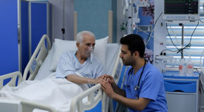 درمان سکته مغزی در بیمارستان‌های دولتی رایگان شد؛ جزئیات اعلام مدیرکل بیمه سلامت