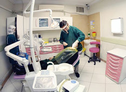 بازی با جان مردم در لابراتوارهای زیرزمینی دندان‌سازی