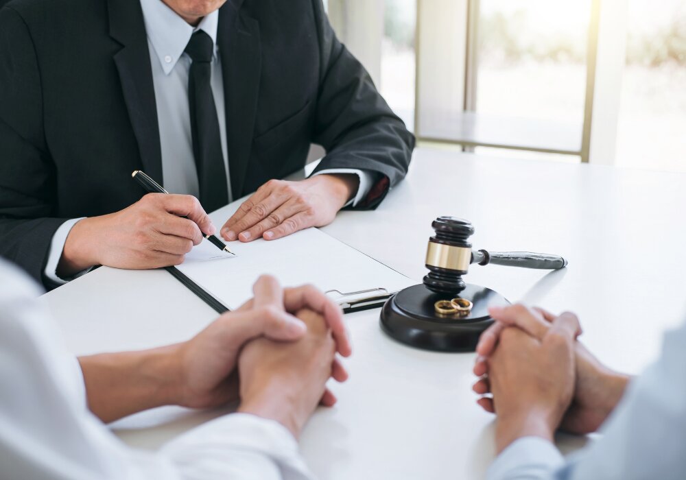 آشنایی با خدمات حقوقی وکیل طلاق
