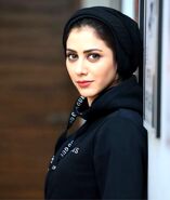 بیوگرافی مونا فرجاد از بازیگری تا شهرت با ناگفته های زندگی وی با عکس