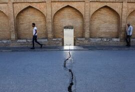 فرونشست و ایستادن اصفهان روی آوار تاریخ