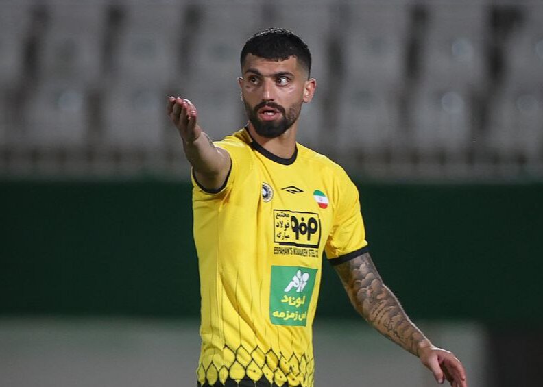 محمد دانشگر در موقعیت کلافگی