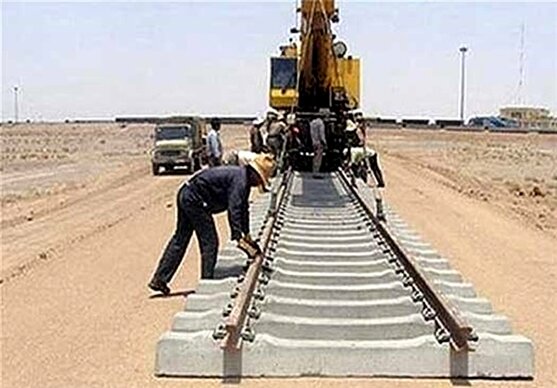 وعده‌های سرخرمن دولتمردان چشم‌ اصفهانی‌ها را به قطار پرسرعت خشکاند