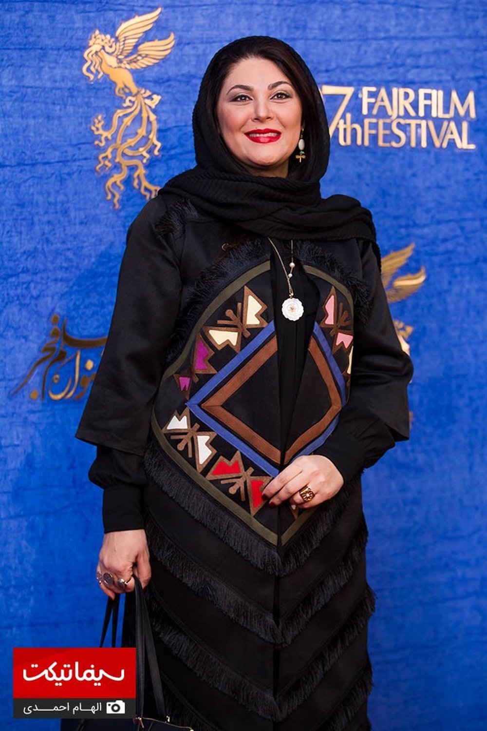 تیپ های جنجالی بازیگران در جشنواره فیلم فجر +عکس