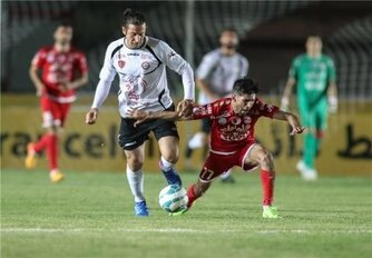 نفت قهرمان شد و رویای ذوب‌آهن نقش بر آب