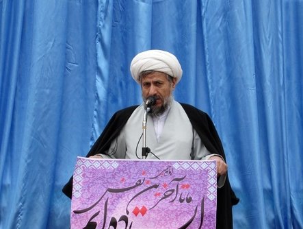 عزت ، ایستادگی و وحدت مردم نمی گذارد هر قراردادی در کشور اجرا شود