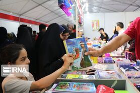 نمایشگاه لوازم‌التحریر در آستانه ماه مهر در اصفهان