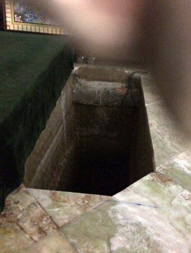 رهبر انقلاب بر پیکر آیت الله هاشمی رفسنجانی نماز خواندند