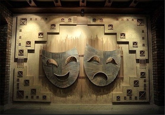 نخستین تماشاخانه خصوصی اصفهان به بهره‌برداری رسید