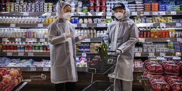 خرید فقط نیازهای ضروری و با رعایت این توصیه‌های بهداشتی