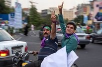 تعرضات کارناوال‌های موتوری و گشت‌های دسته‌جمعی به ستادهای رئیسی در اصفهان