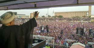 روحانی: بخاطر ریزگرد و رطوبت هوا در اهواز گریه کردم