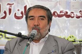 محمود معلمی:روحانی دولت جوان تشکیل دهد