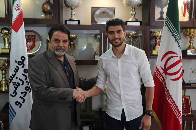 مدافع فصل گذشته ذوب‌آهن به پیکان پیوست