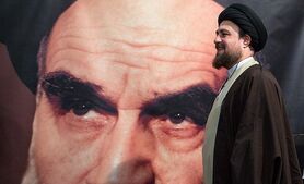 ردای سیاست بر تن «خمینی جوان»
