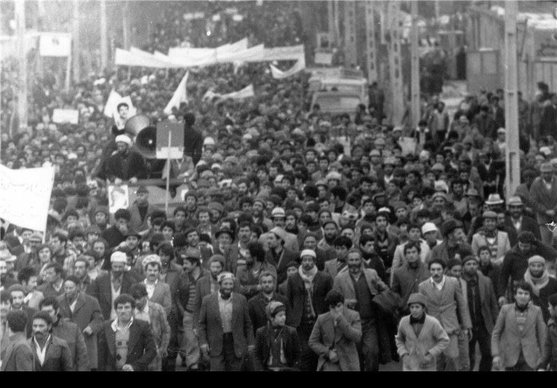 مبارزه انقلابیون اصفهان با زر و زور و تزویر