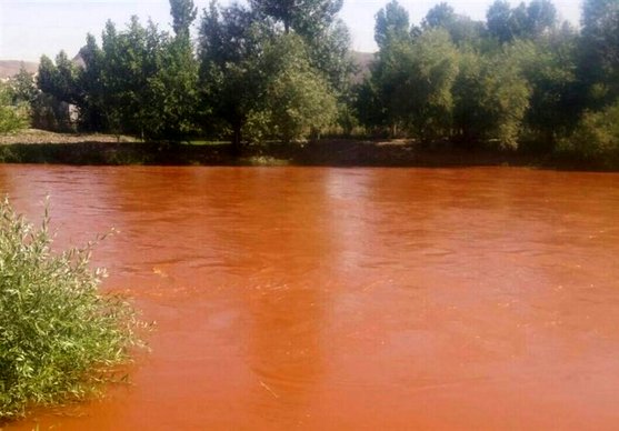 مشکلی فنی در تصفیه خانه آب یزد علت تغییر رنگ آب زاینده‌رود
