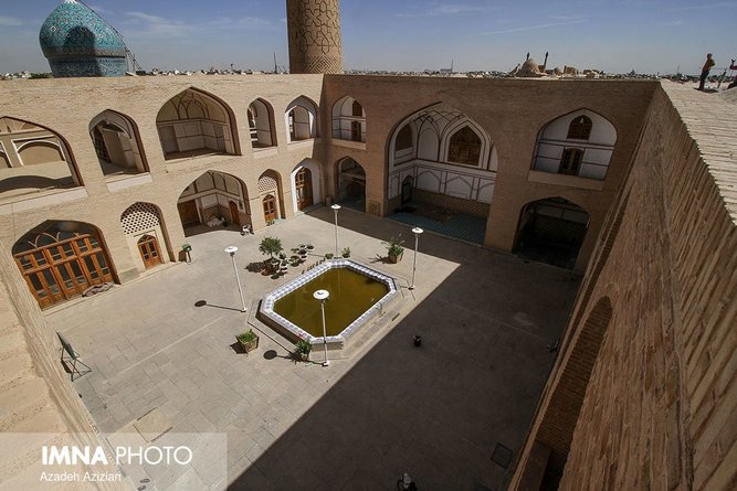 مسجد علی، از عهد سلجوقیان تا دوران ساماندهی و مرمت