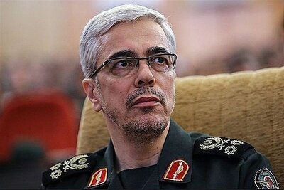 نباید لحظه ای از اندیشیدن به افزایش قدرت دفاعی کشور غفلت کنیم
