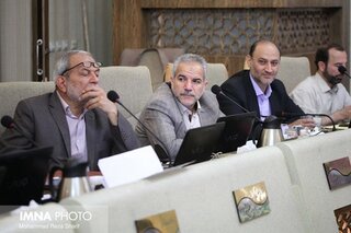واگذاری انحصاری واحدهای شهرک سلامت خلاف قوانین وزارت بهداشت است