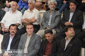 پیشکسوتان ورزشی در درجه اول پهلوان بودند و بعد قهرمان