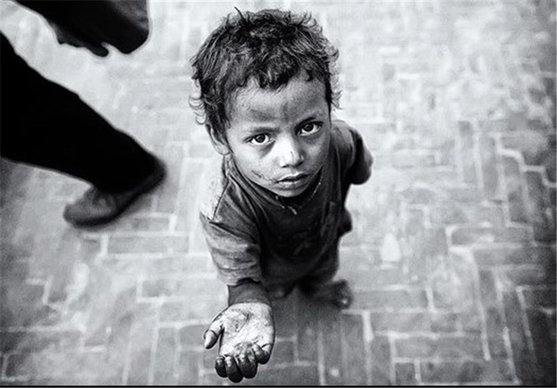 درآمدی از جنس فقر با دستان کوچک کودکان کار در خیابان‌های نصف‌جهان