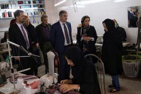 ۱۳ مغازه در مجتمع تجاری اداری ولی‌عصر کاشان سوخت
