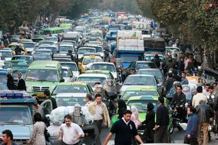 پارک خودرو مقابل مساجد و تکایا زمان اقامه نماز آزاد است