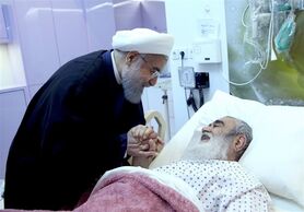 عیادت روحانی از رئیس حوزه علمیه اصفهان