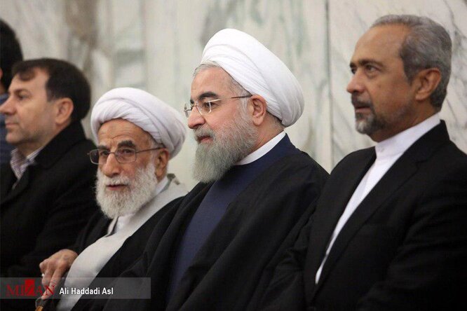 هم‌نشینی حسن روحانی و آیت‌الله جنتی در مراسم آتش‌نشانان شهید