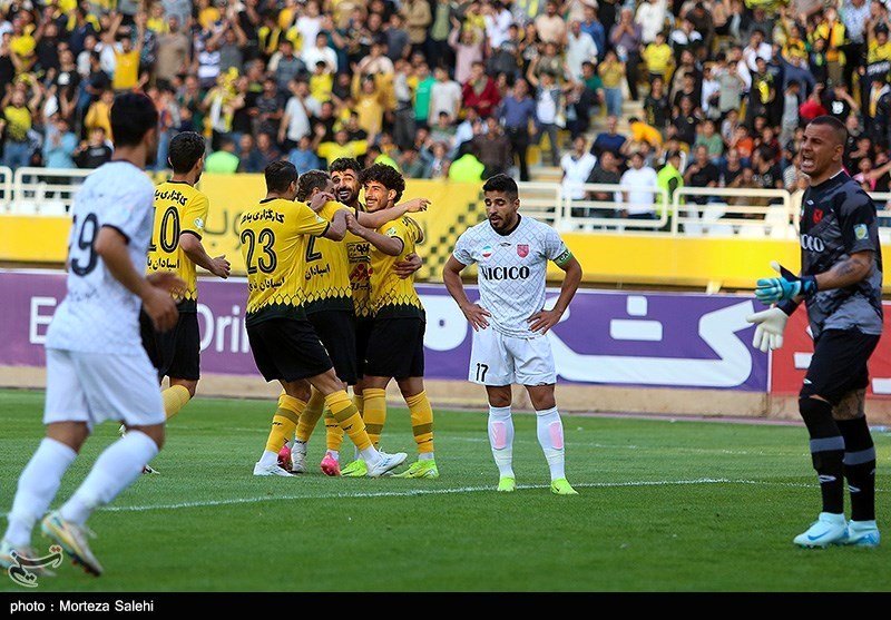 نزدیکی دوباره سپاهان به تراکتور