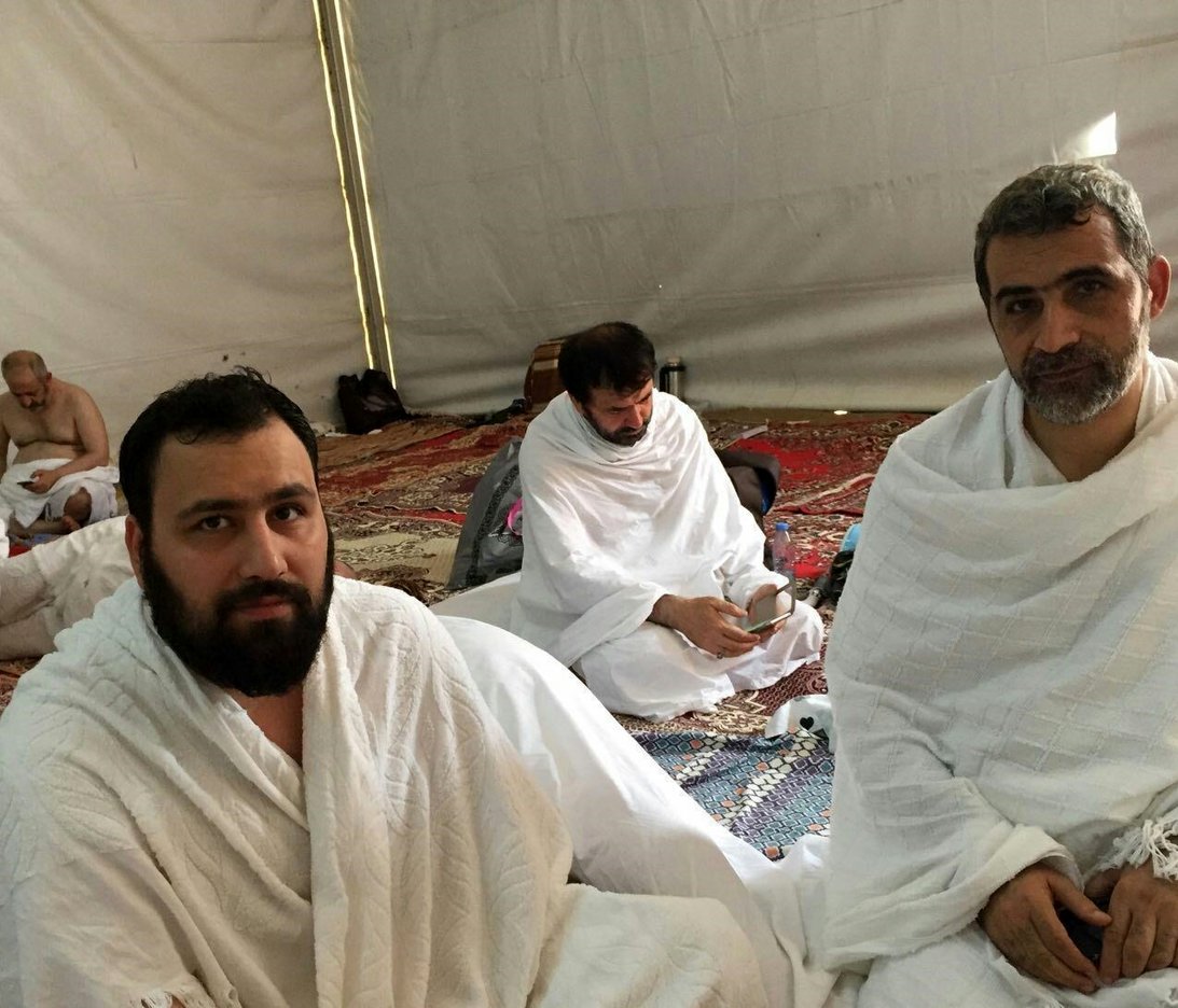 نوه امام‌ خمینی(ره) در لباس احرام