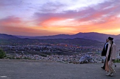 پیاده روی رهبر انقلاب