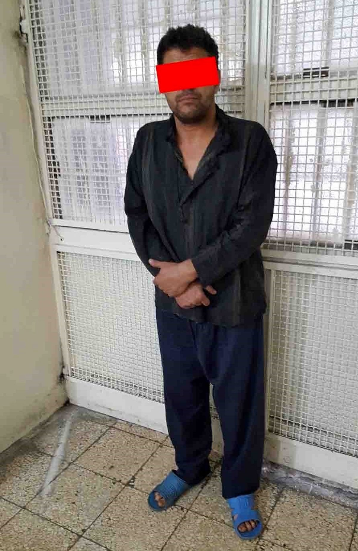 زندانی کردن و تجاوز به دختر ۱۹ ساله در خانه