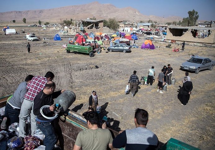 دشت ذهاب پنج روز پس از زلزله