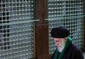 حضور رهبر انقلاب در مرقد مطهر امام راحل و گلزار شهدا