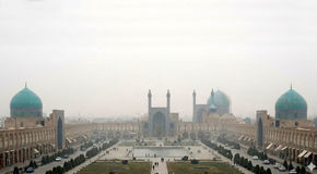 غلظت آلاینده‌های هوای اصفهان از مرز هشدار گذشت؛ تداوم حبس هوا تا چهارشنبه